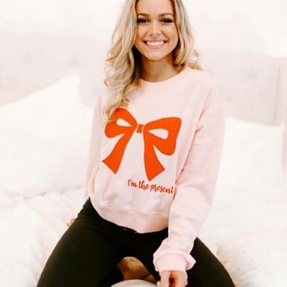 Kittenish I’m The Present Pink Sweatshirt Size M - Picture 6 of 6